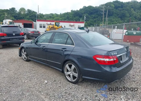 2011 Mercedes-Benz E 350 4Matic z USA, uszkodzony, nr VIN WDDHF8HB7BA435767